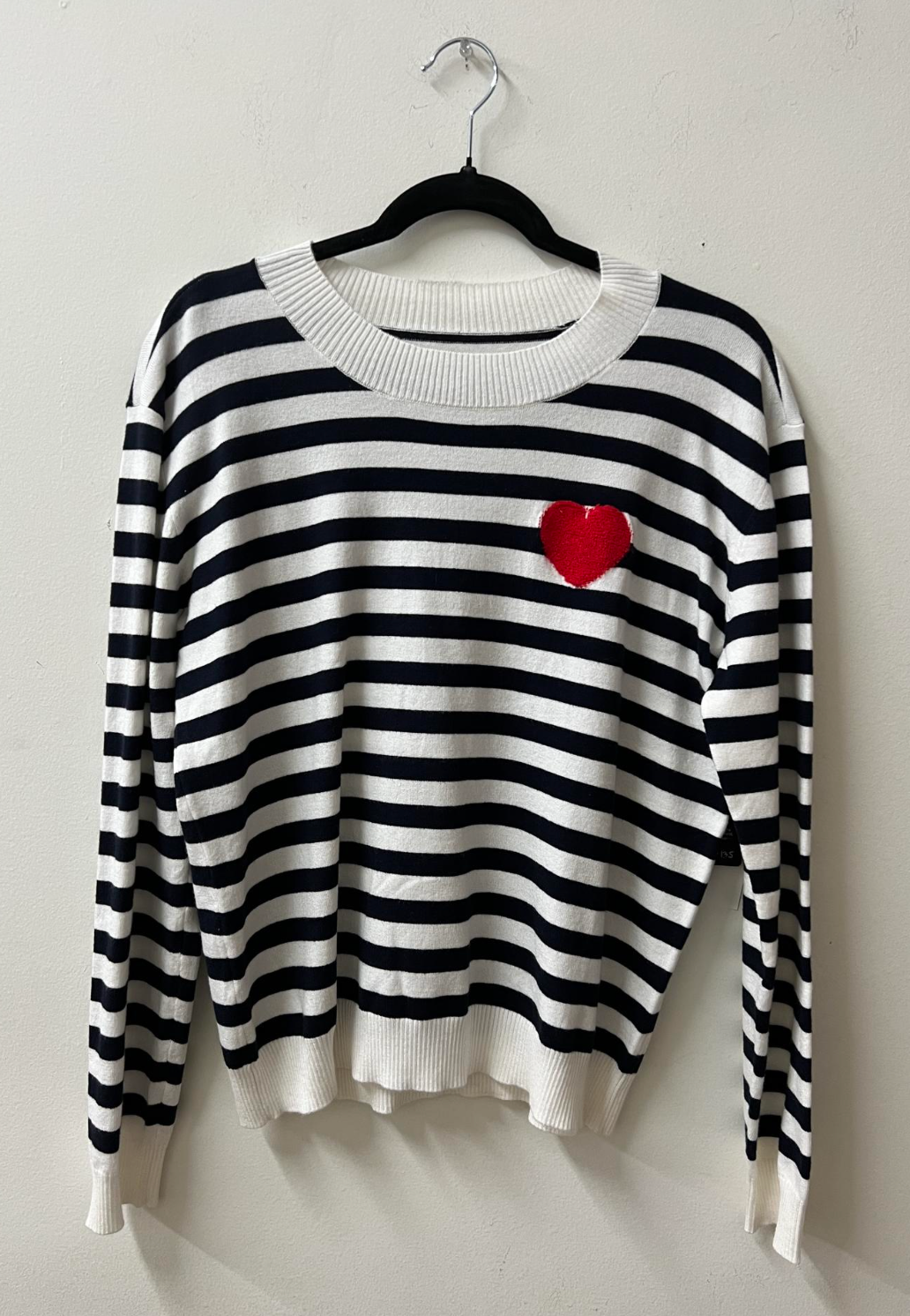 HEART CREW NECK STRIPE PULLOVER