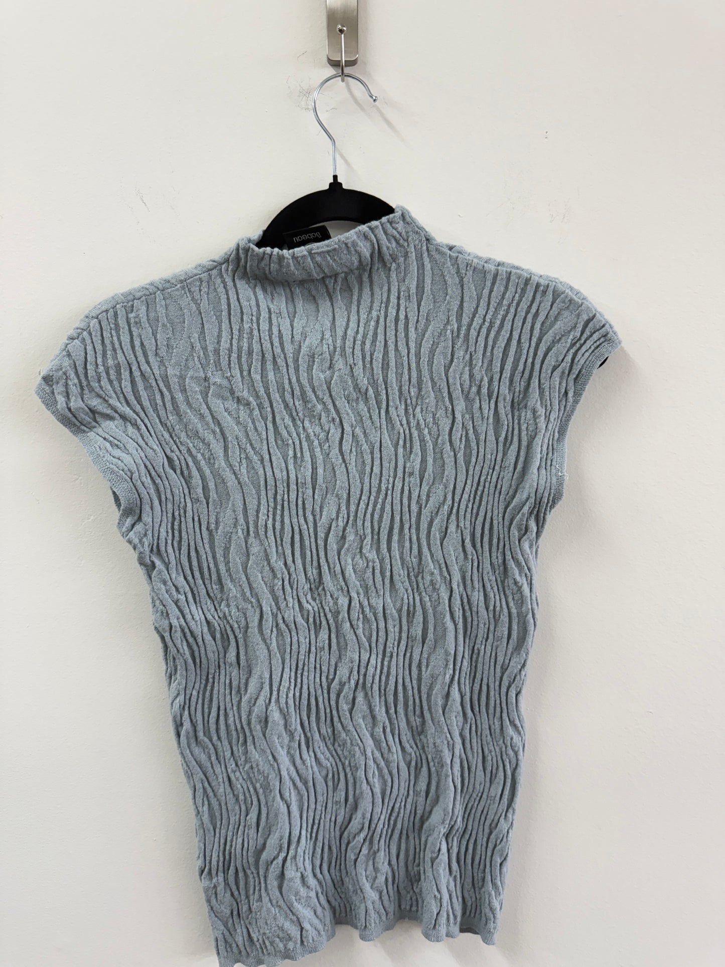 ANIMAL JACQUARD SHORT SLEEVE SWEATER