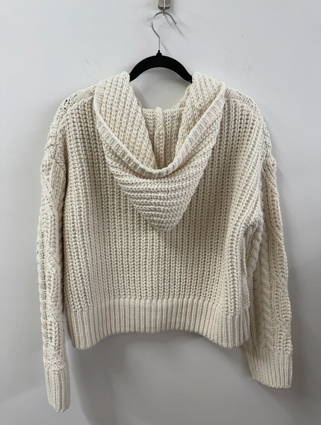 CABLE BUTTON FRONT HOODIE