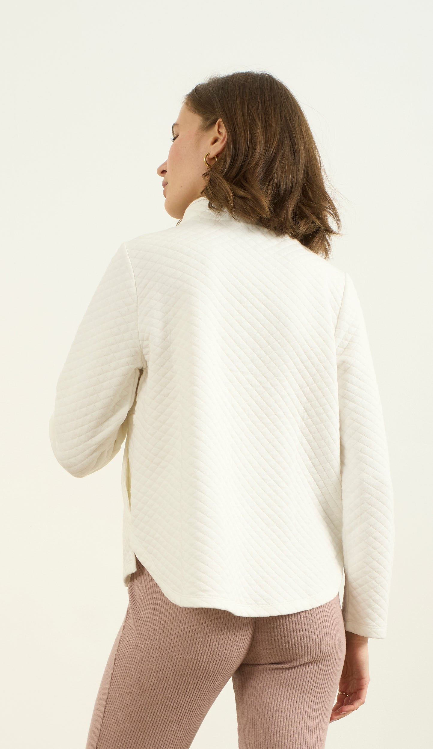 QUILTED MOCK NECK PULLOVER