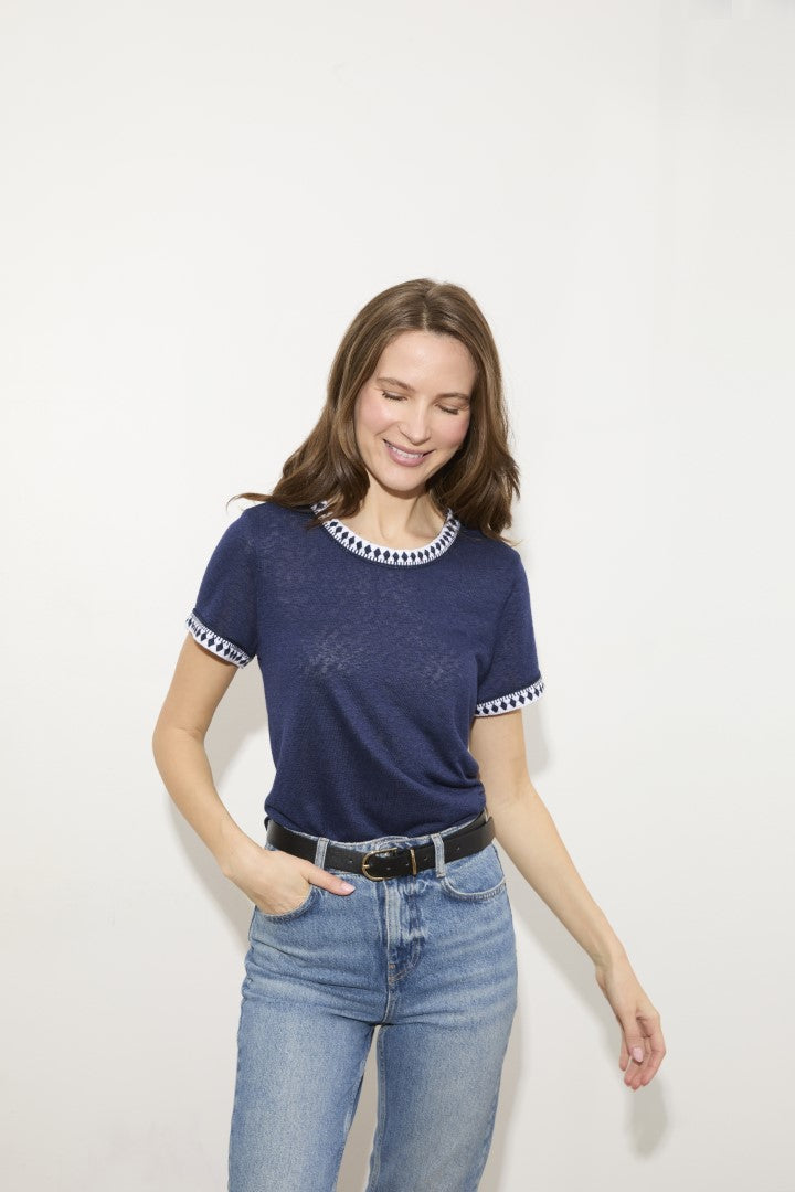 EMBROIDERY TRIM TEE