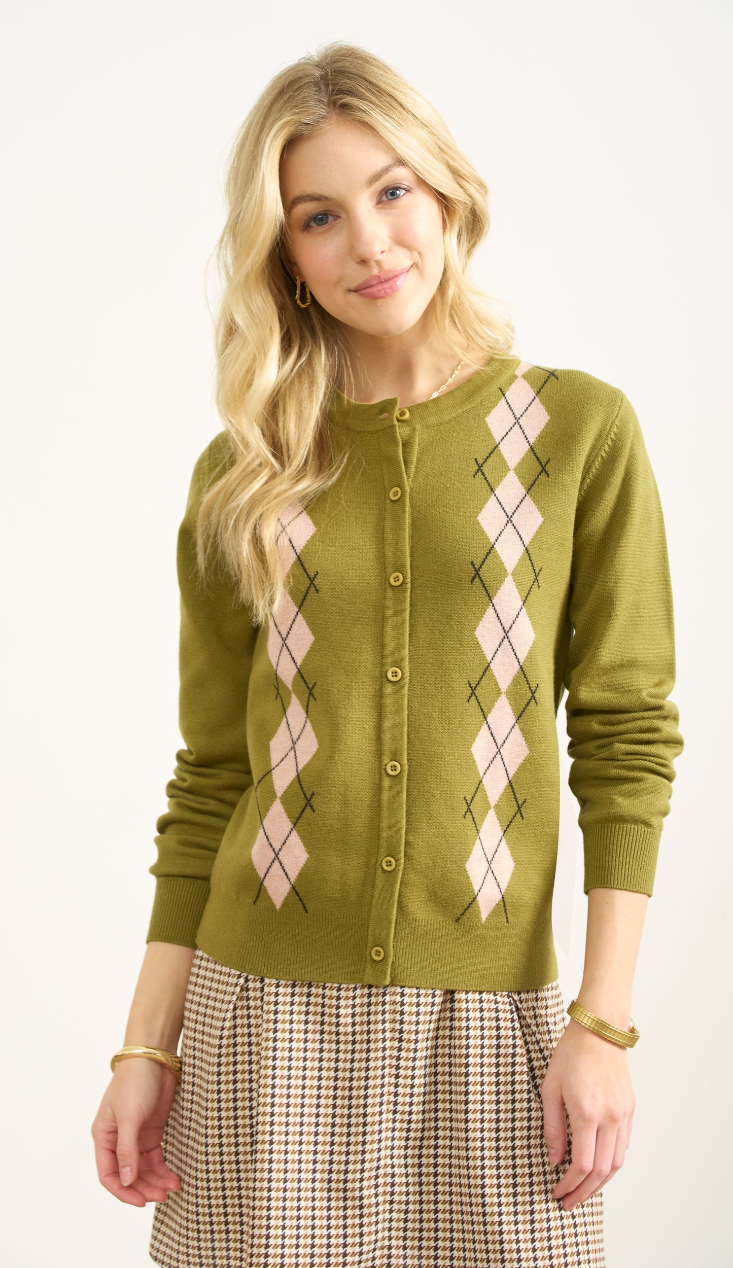 ARGYLE CREWNECK BUTTON FRONT CARDIGAN