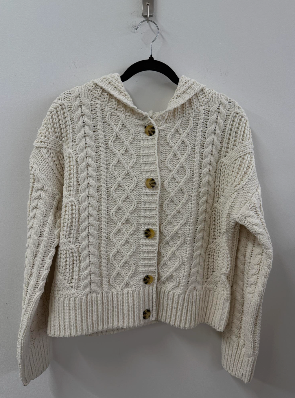 CABLE BUTTON FRONT HOODIE