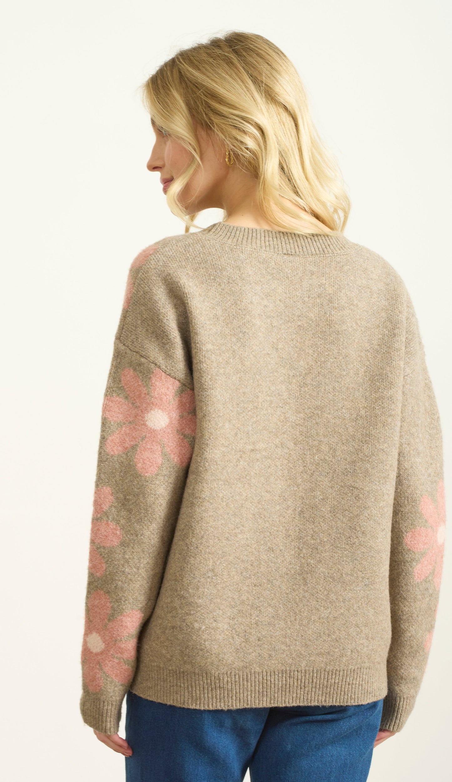 DAISY FLOWER PULLOVER SWEATER
