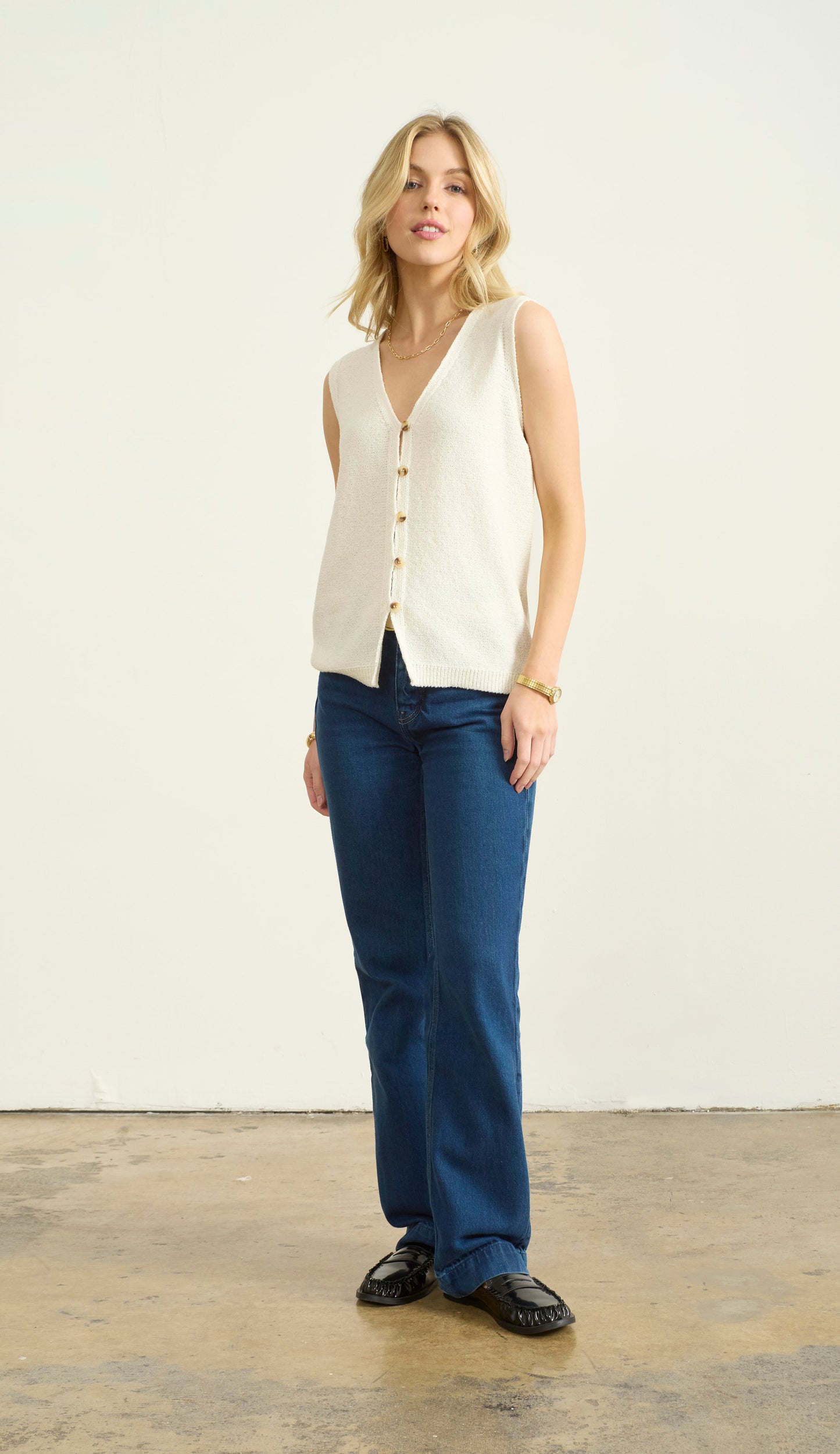 BUTTON FRONT SWEATER VEST