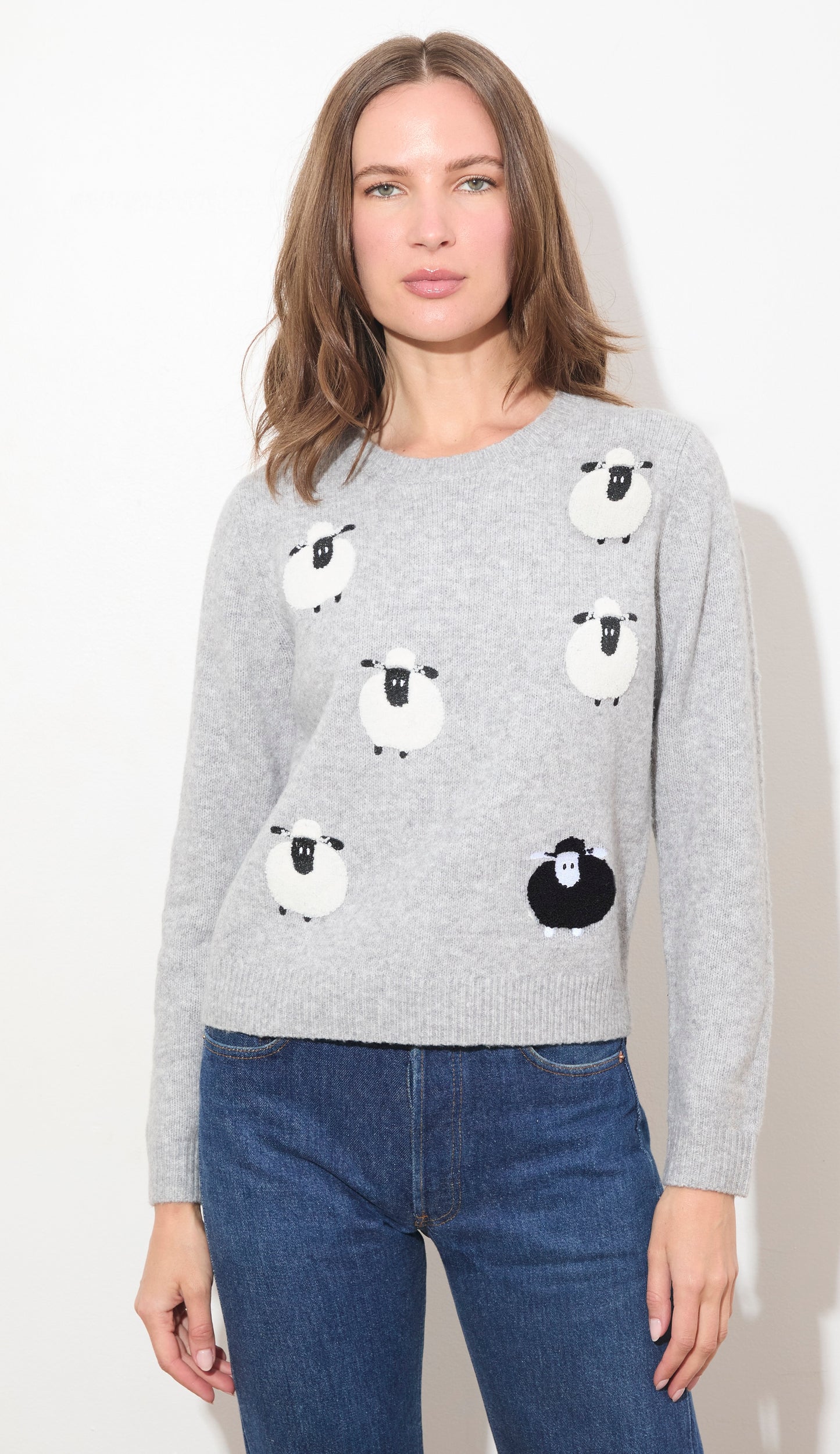 SHEEP CREW NECK SWEATER