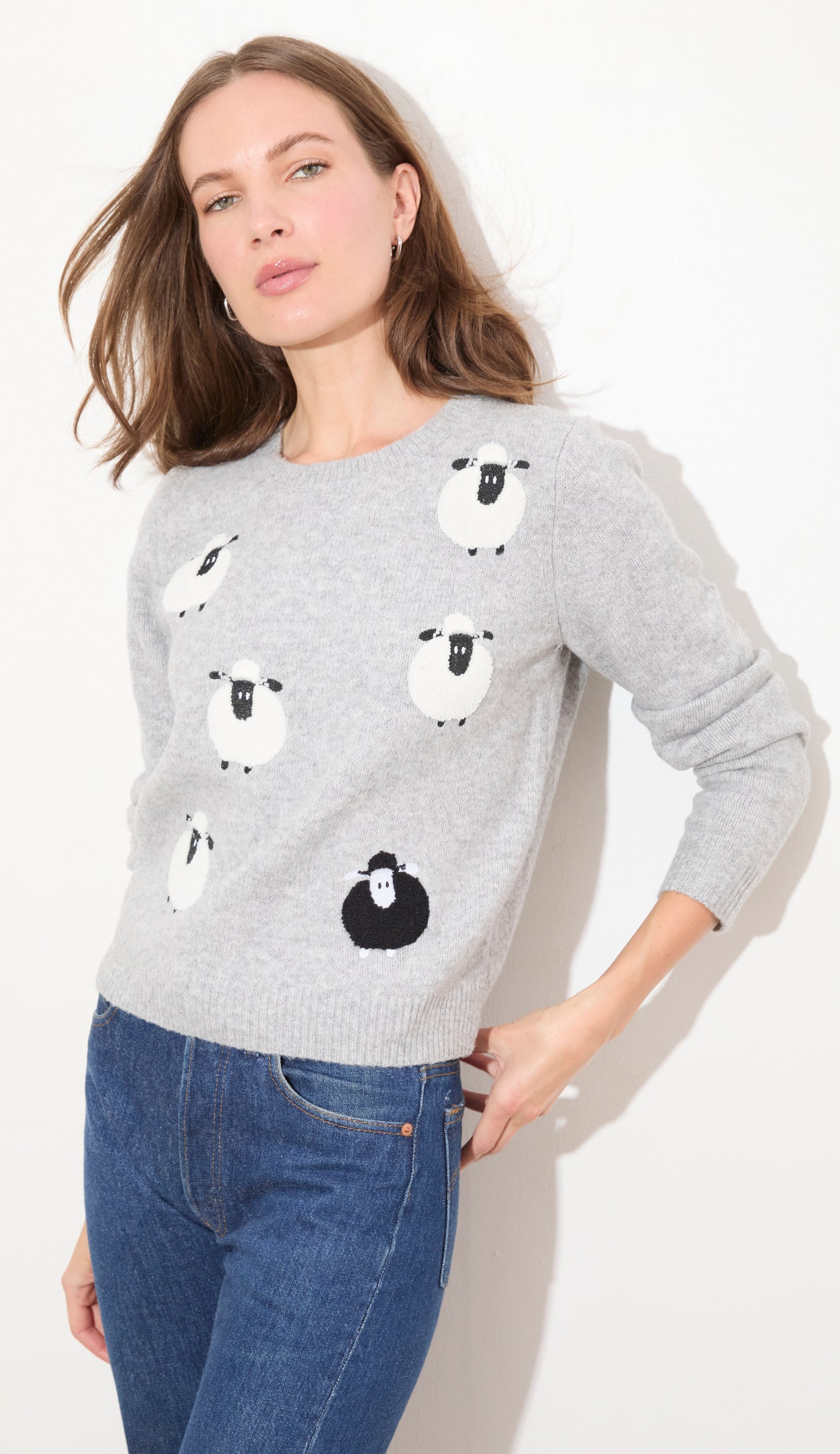 SHEEP CREW NECK SWEATER