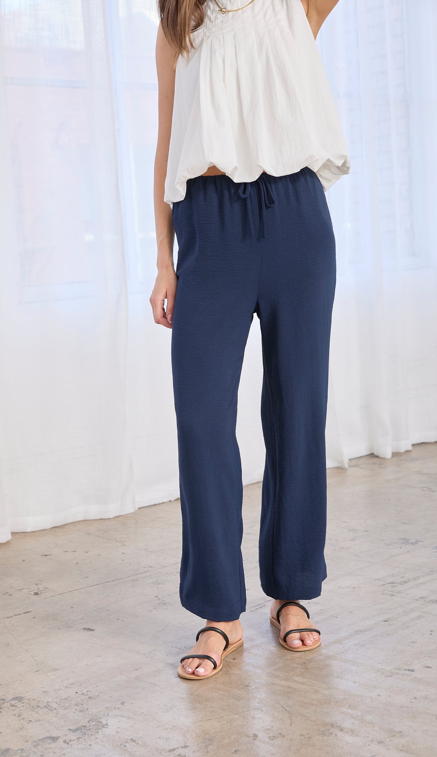 RELAXED AIRFLOW PANTS
