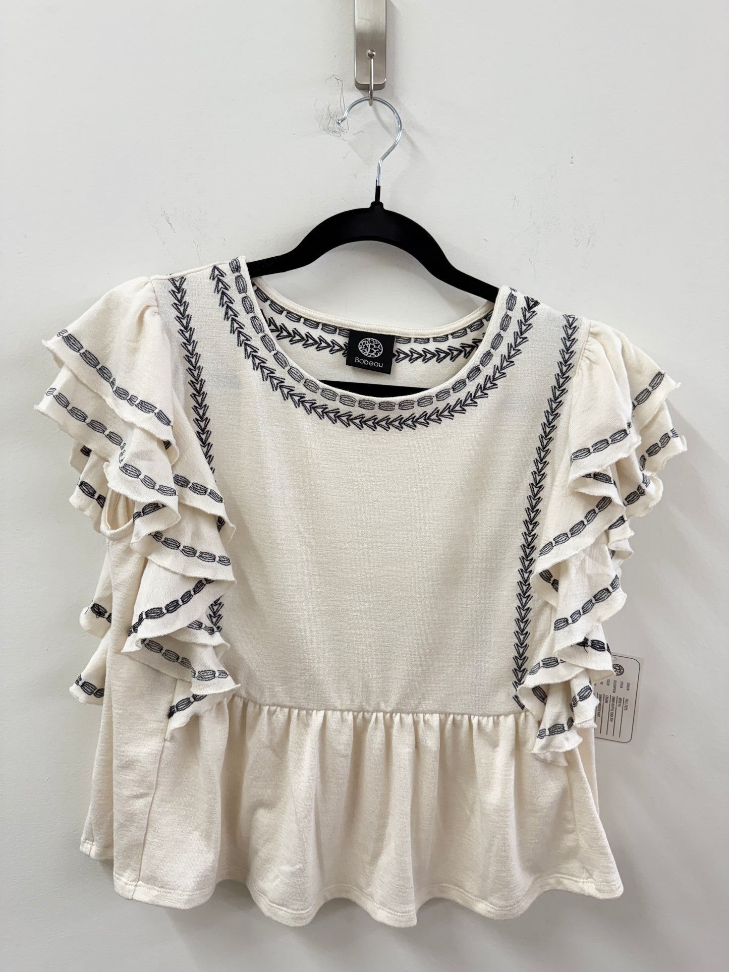 EMBROIDERED RUFFLE EDGE TOP
