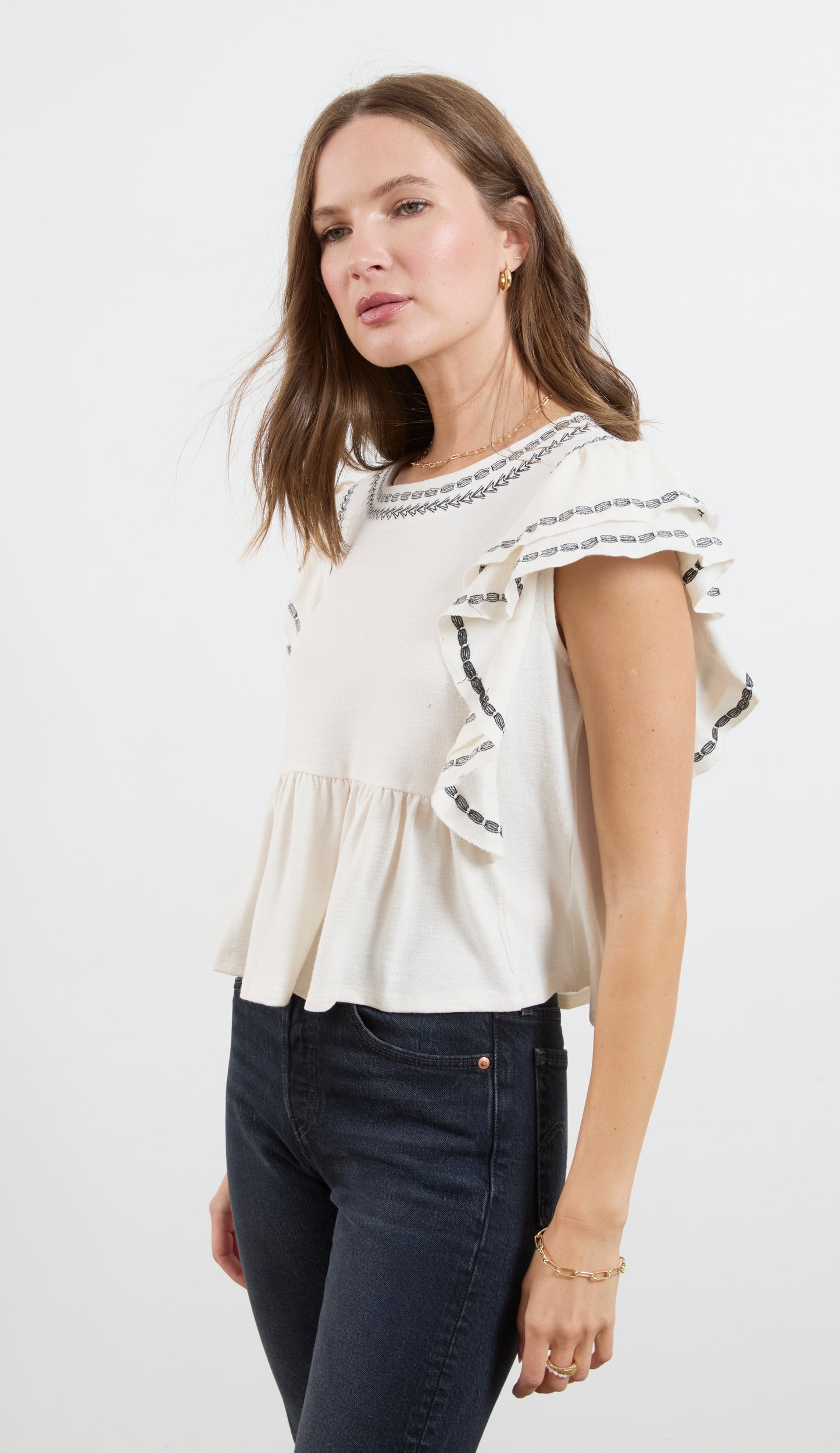 EMBROIDERED RUFFLE EDGE TOP