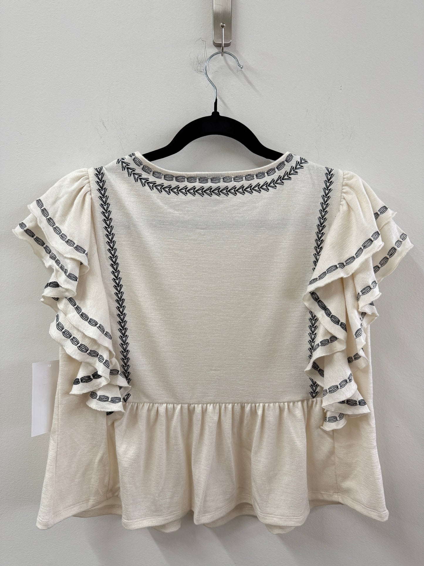 EMBROIDERED RUFFLE EDGE TOP