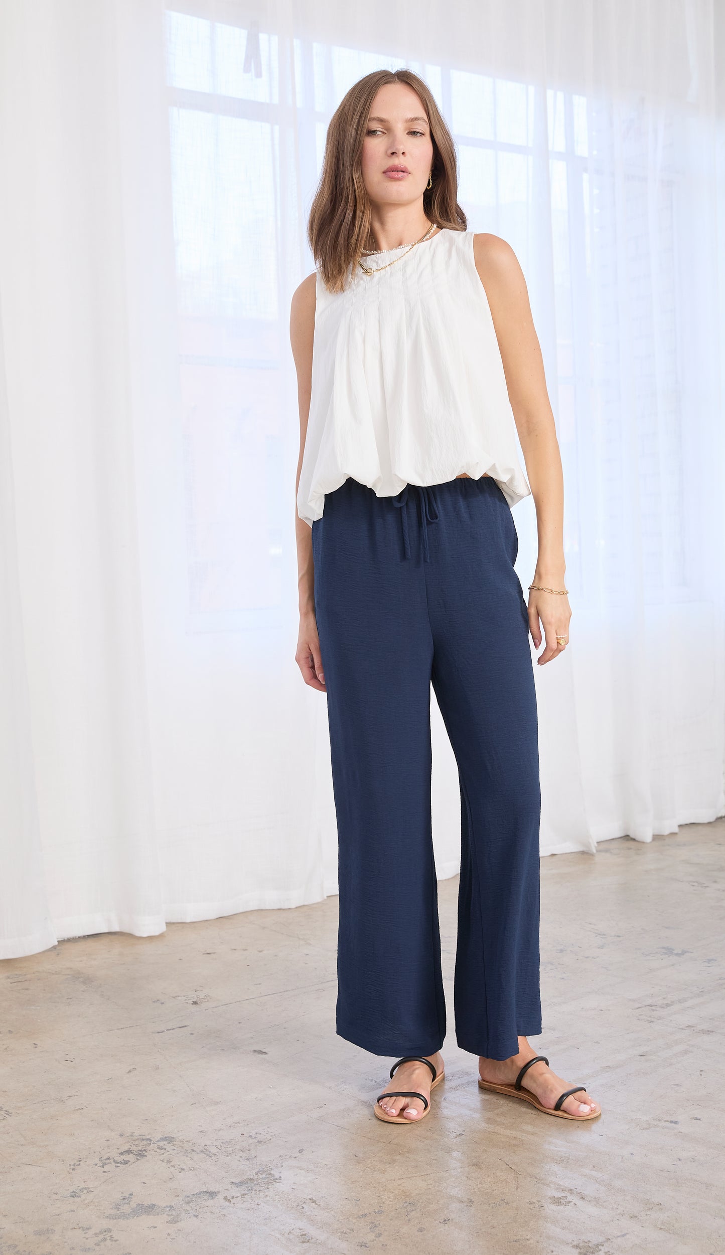 PLEATED BUBBLE HEM TOP