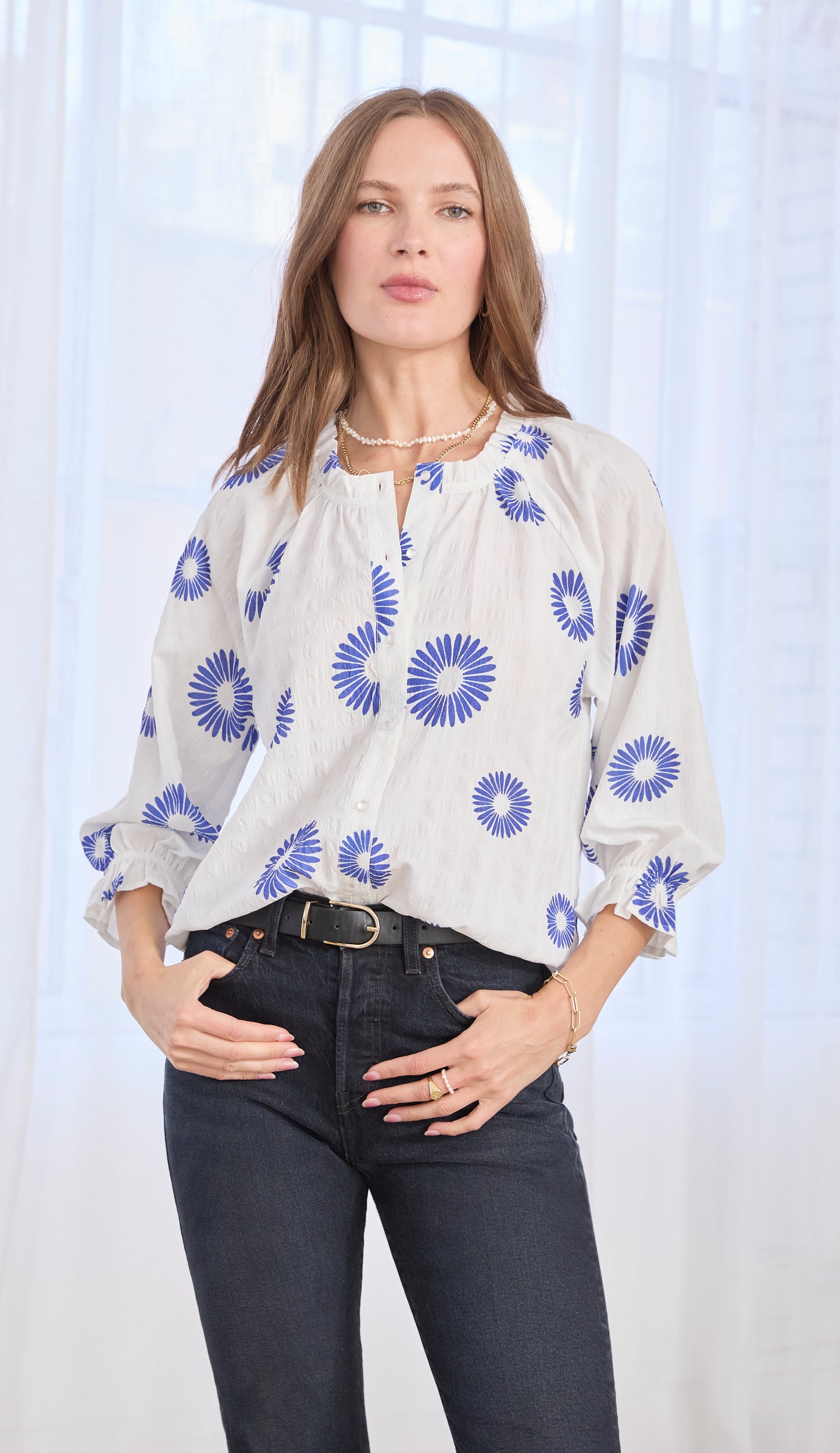 3QTR RUFFLE NECK BLOUSE