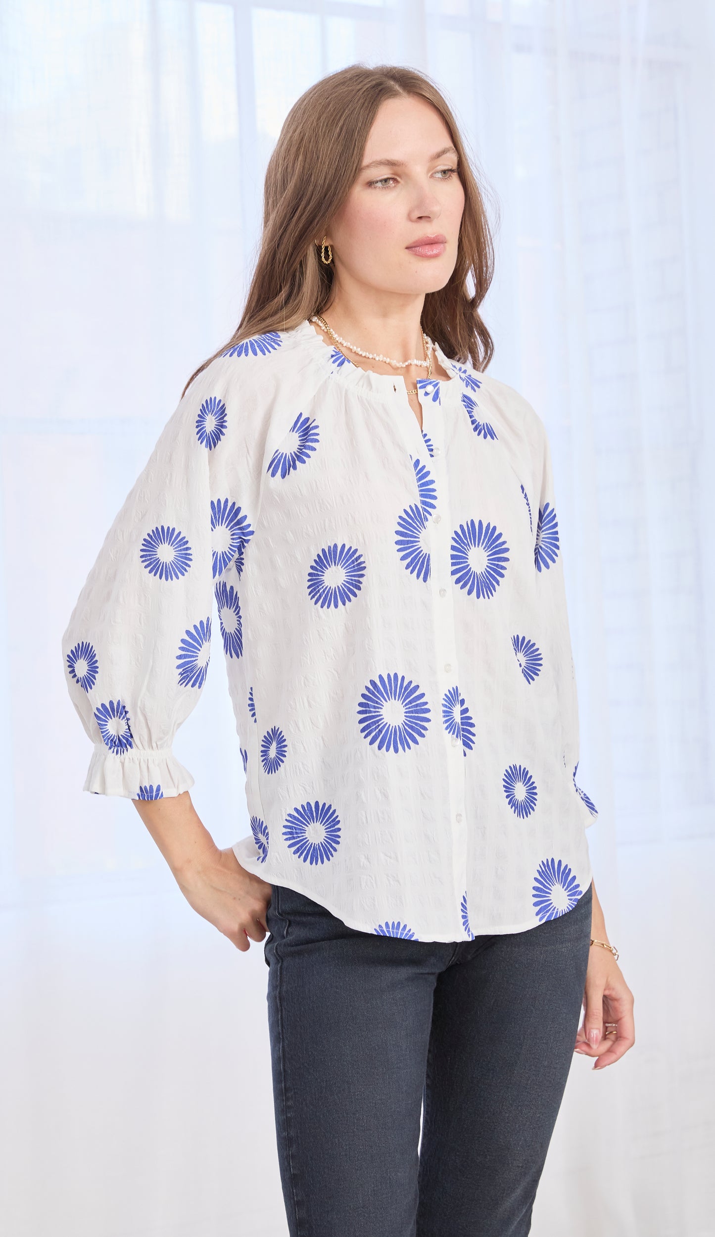 3QTR RUFFLE NECK BLOUSE