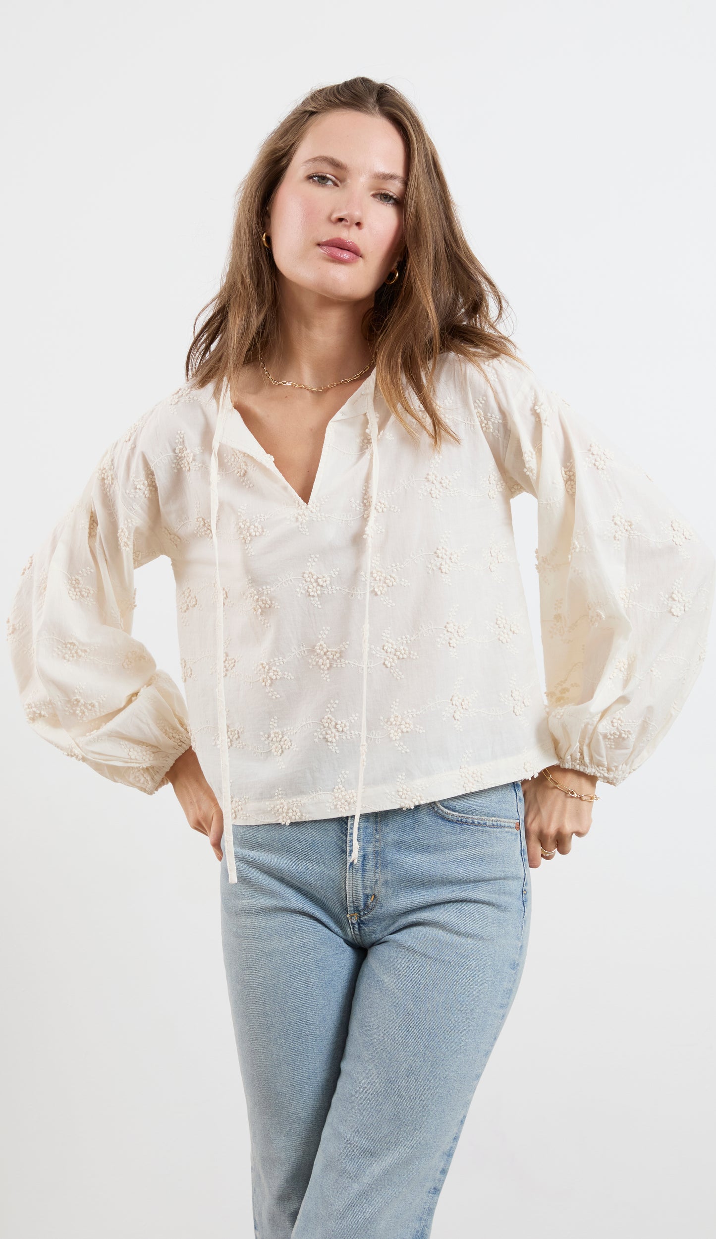 BALLOON SLEEVE TIE NECK TOP