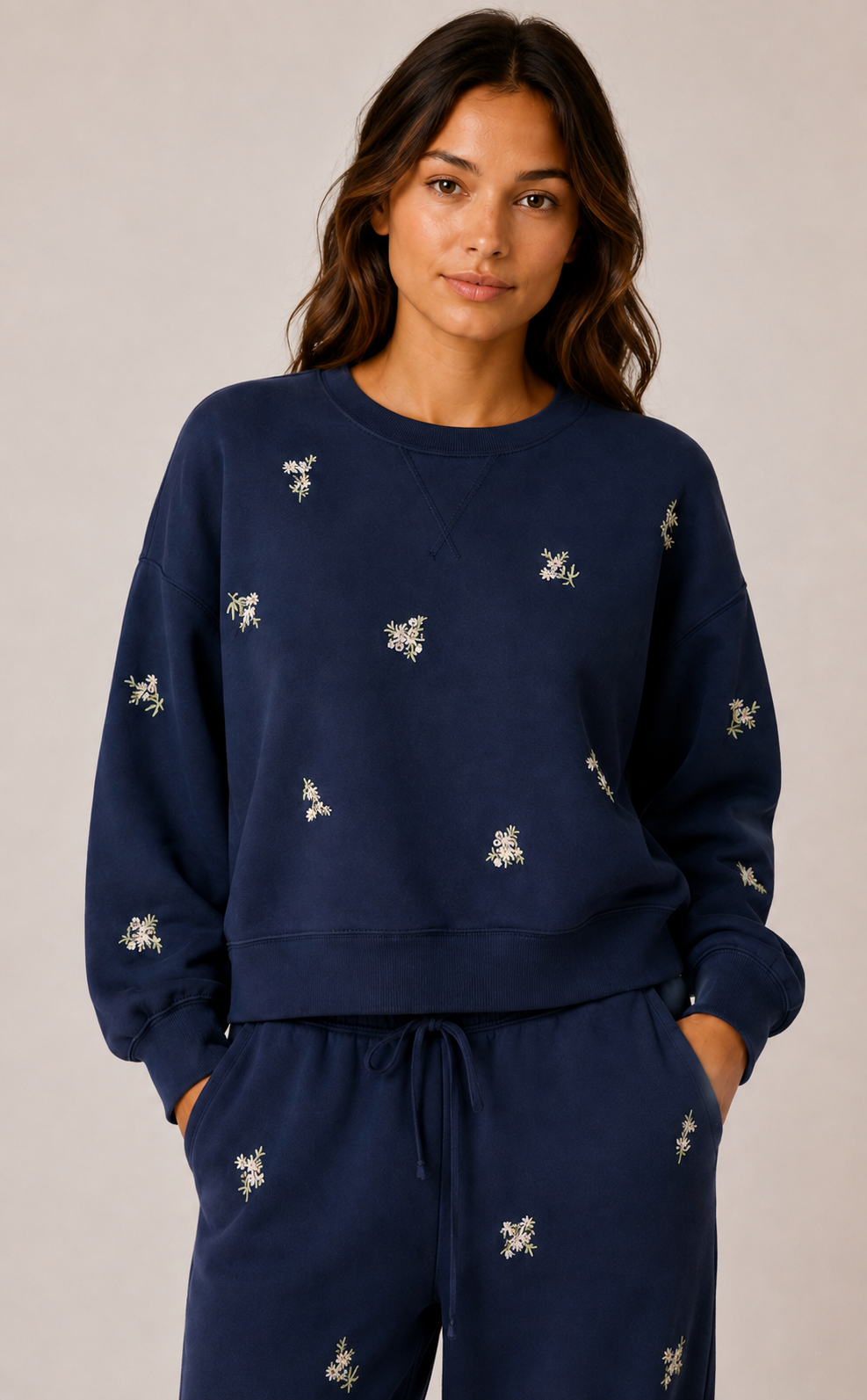 EMBROIDERED PULLOVER TOP