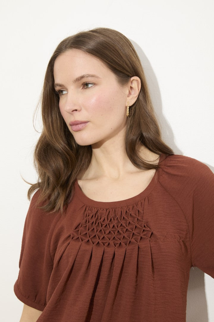 UMMA U-NECK SMOCKED TOP